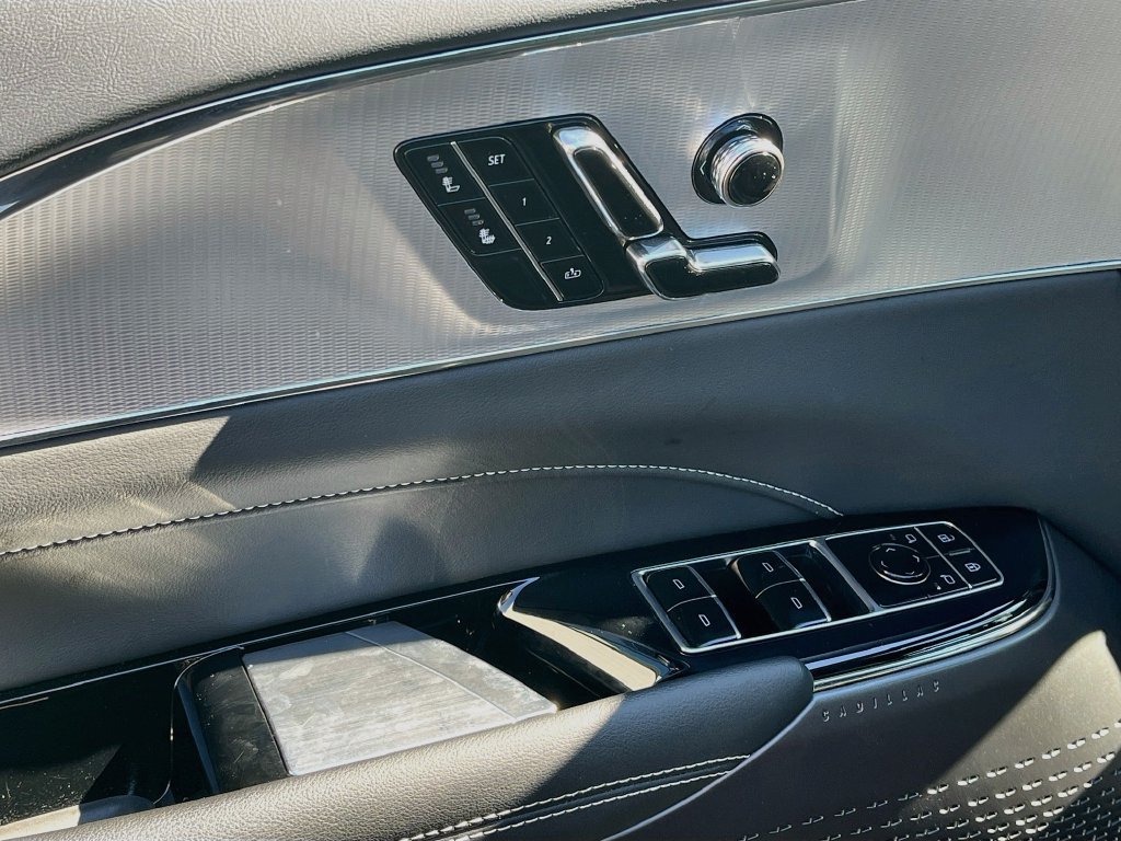 Certified 2024 Cadillac Lyriq Tech AWD/4WD image 12