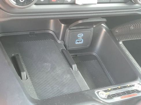 New 2025 Ford Bronco Raptor w/ Interior Carbon Fiber Pack image 32