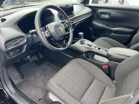 Certified 2025 Honda HR-V Sport image 5