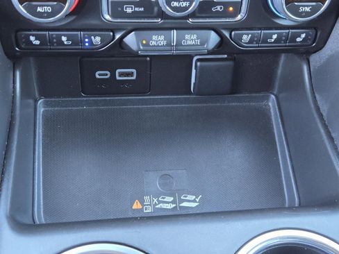 Used 2024 Chevrolet Tahoe Premier image 16