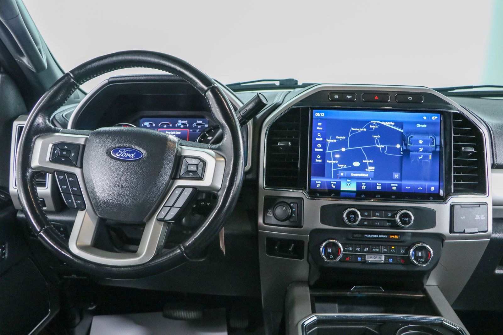 Used 2022 Ford F250 Lariat w/ Black Appearance Package AWD/4WD image 18