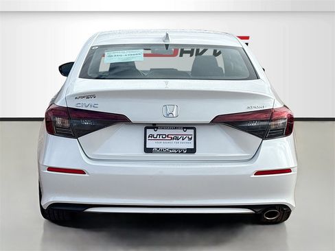 Used 2025 Honda Civic Sport image 6