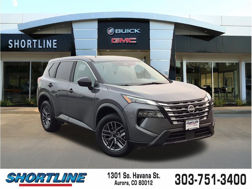 Used 2024 Nissan Rogue S AWD/4WD image 1