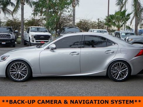 Used 2018 Lexus IS 300 AWD w/ Comfort Package image 5