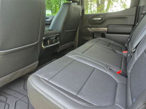 Used 2021 Chevrolet Silverado 1500 LTZ AWD/4WD image 27