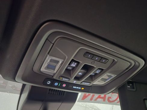 Used 2024 GMC Sierra 3500 Denali w/ Denali Reserve Package AWD/4WD image 36