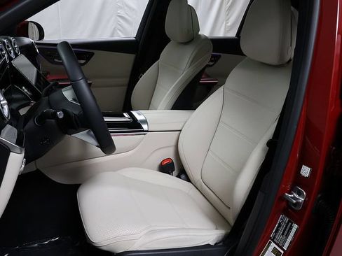 Certified 2026 Mercedes-Benz GLC 300 4MATIC image 11