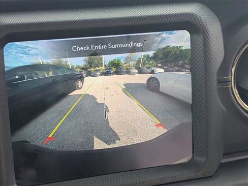 Used 2021 Jeep Gladiator Overland image 8