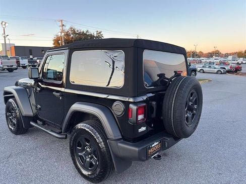 Used 2024 Jeep Wrangler Sport image 5