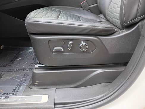 Used 2023 Cadillac Escalade ESV Sport Platinum image 12