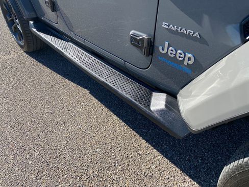 Used 2022 Jeep Wrangler Unlimited Sahara image 35