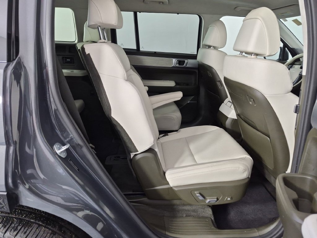 Used 2025 Hyundai Santa Fe Calligraphy AWD/4WD image 35