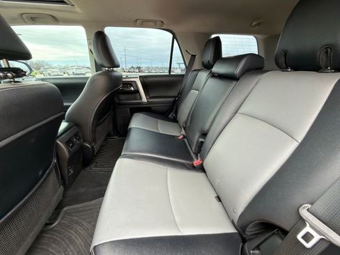 Used 2014 Toyota 4Runner SR5 Premium image 24