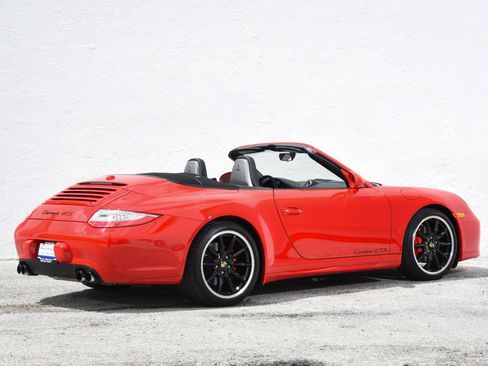 Used 2012 Porsche 911 Carrera GTS RWD image 3