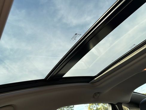 Used 2024 Chevrolet Malibu LT image 17