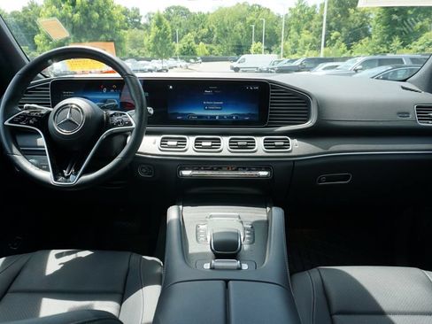 Certified 2025 Mercedes-Benz GLS 450 4MATIC image 14
