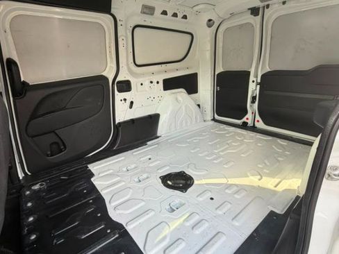 Used 2022 RAM ProMaster City Tradesman FWD image 13