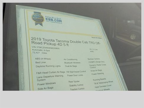 Used 2019 Toyota Tacoma TRD Off-Road image 20