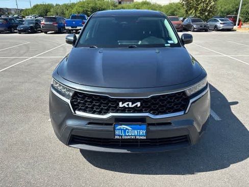 Used 2022 Kia Sorento LX FWD image 8