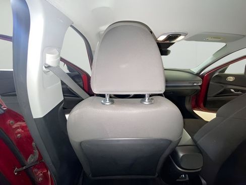 Used 2024 Hyundai Elantra SEL FWD image 39