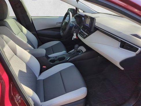 Certified 2025 Toyota Corolla LE FWD image 30