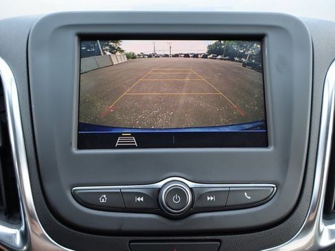 Used 2021 Chevrolet Equinox LT image 8