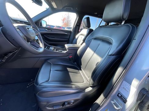 Used 2024 Jeep Grand Cherokee Limited image 26