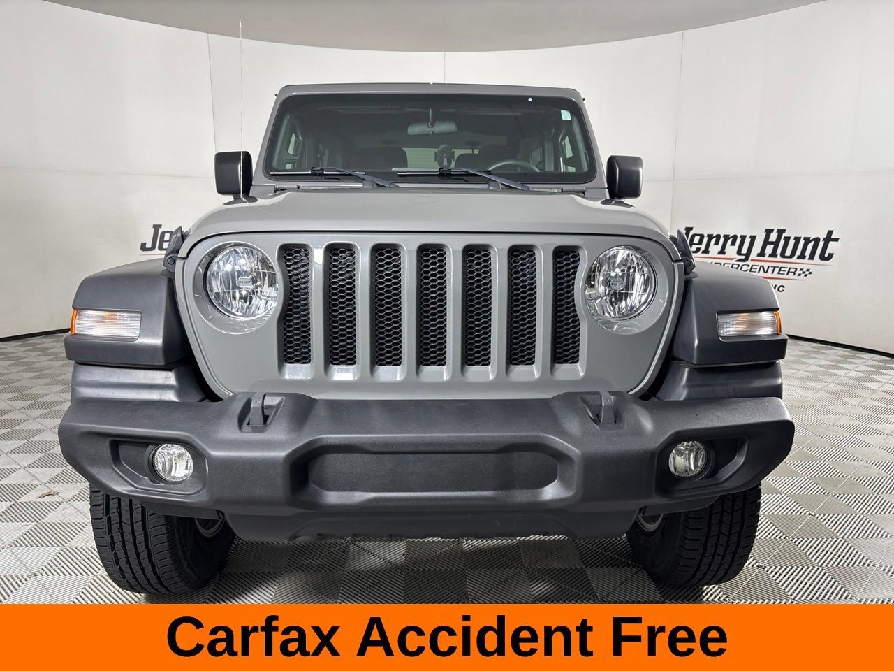 Used 2021 Jeep Wrangler Sport AWD/4WD image 3
