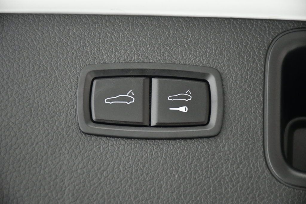Certified 2023 Porsche Macan S AWD/4WD image 53