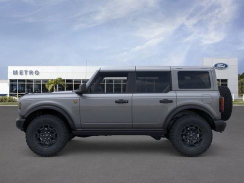New 2026 Ford Bronco Badlands image 3