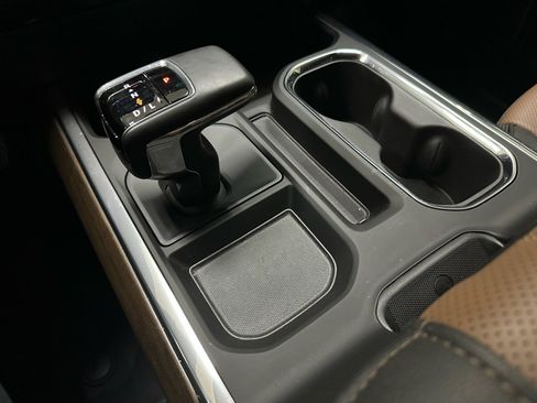 Used 2025 Chevrolet Silverado 1500 High Country w/ High Country Premium Package image 40