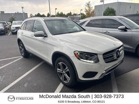 Used 2017 Mercedes-Benz GLC 300 4MATIC image 4