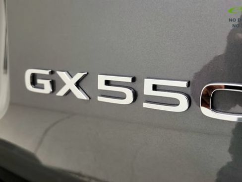 Used 2026 Lexus GX 550 w/ Accessory Package (2T) AWD/4WD image 32