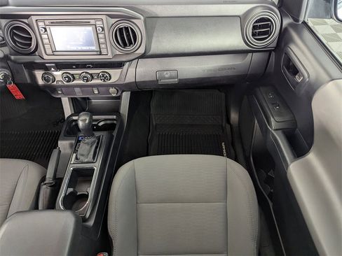 Used 2018 Toyota Tacoma SR image 15