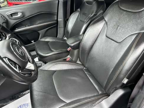 Used 2021 Jeep Compass Limited FWD image 12
