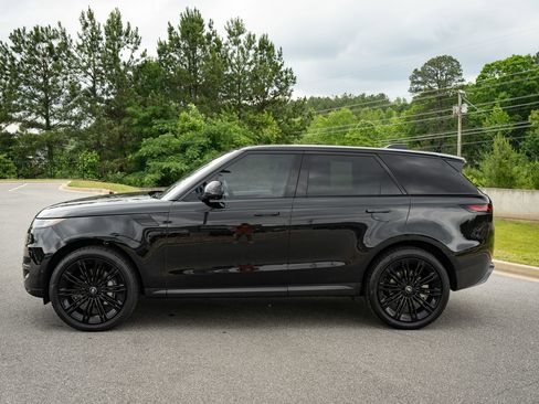 Used 2024 Land Rover Range Rover Sport SE AWD/4WD image 12