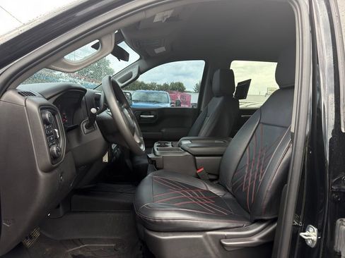 Used 2020 Chevrolet Silverado 1500 Custom w/ Custom Value Package AWD/4WD image 2