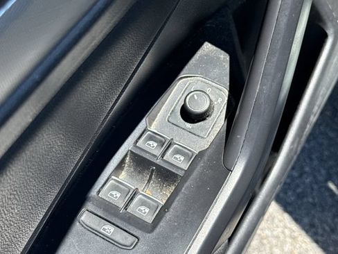 Used 2021 Volkswagen Jetta R-Line w/ R-Line Cold Weather Package FWD image 24