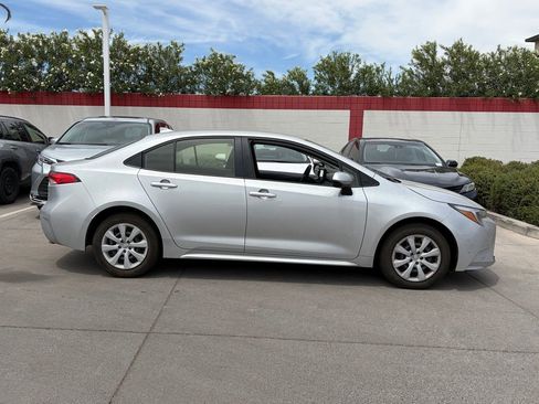 Used 2026 Toyota Corolla LE FWD image 3
