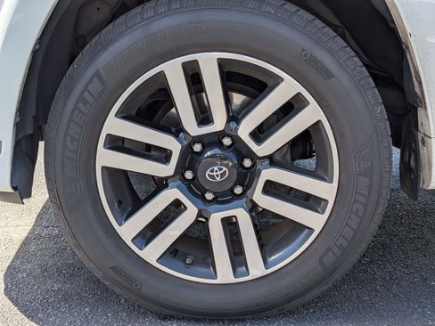 Used 2018 Toyota 4Runner Limited image 22