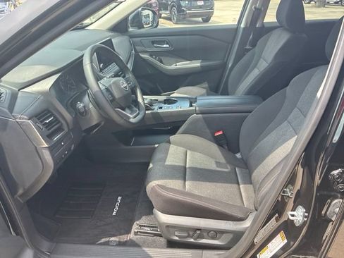 Used 2026 Nissan Rogue SV FWD image 10