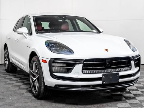 Certified 2026 Porsche Macan S AWD/4WD image 8