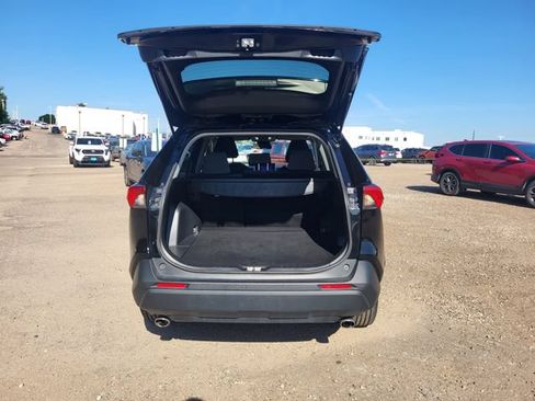 Used 2025 Toyota RAV4 XLE FWD image 27