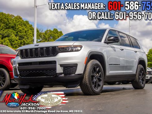 Used 2024 Jeep Grand Cherokee L Laredo AWD/4WD image 4
