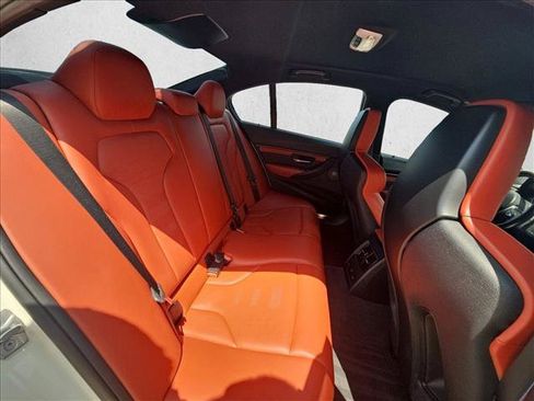 Used 2018 BMW M3 RWD image 18