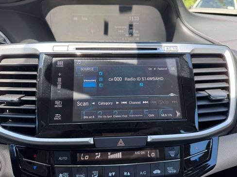 Used 2017 Honda Accord EX-L image 33