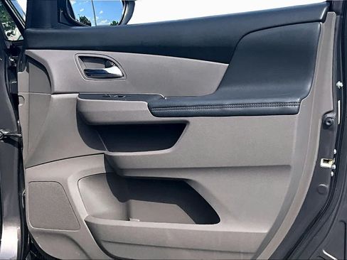 Used 2016 Honda Odyssey SE image 22