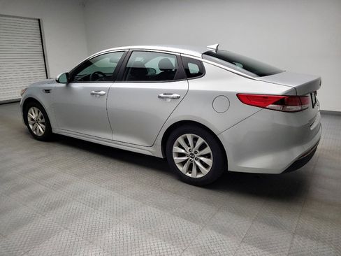 Used 2017 Kia Optima LX FWD image 3