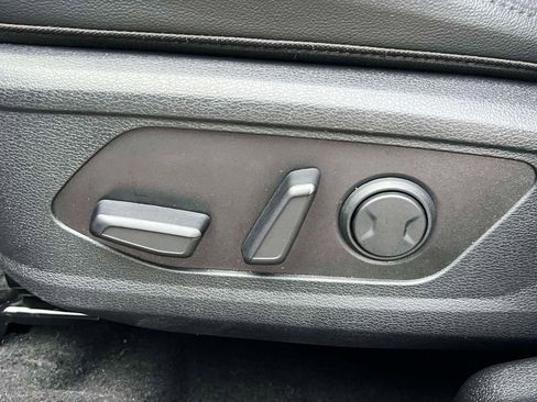 Used 2025 Kia Sportage X-Line w/ Premium Package image 17