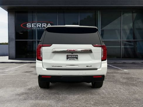 Used 2024 GMC Yukon SLT AWD/4WD image 4